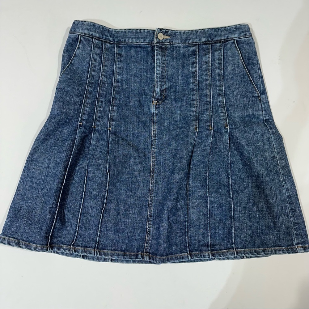 Eddie Bauer Women’s Denim  Skirt size 14